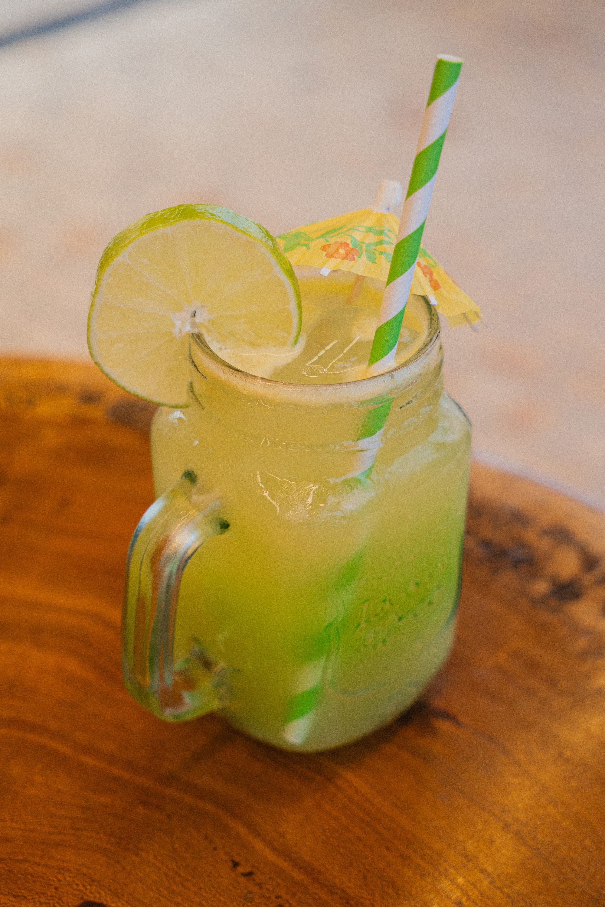 Caipirinha de Caldo de Cana (Limão)